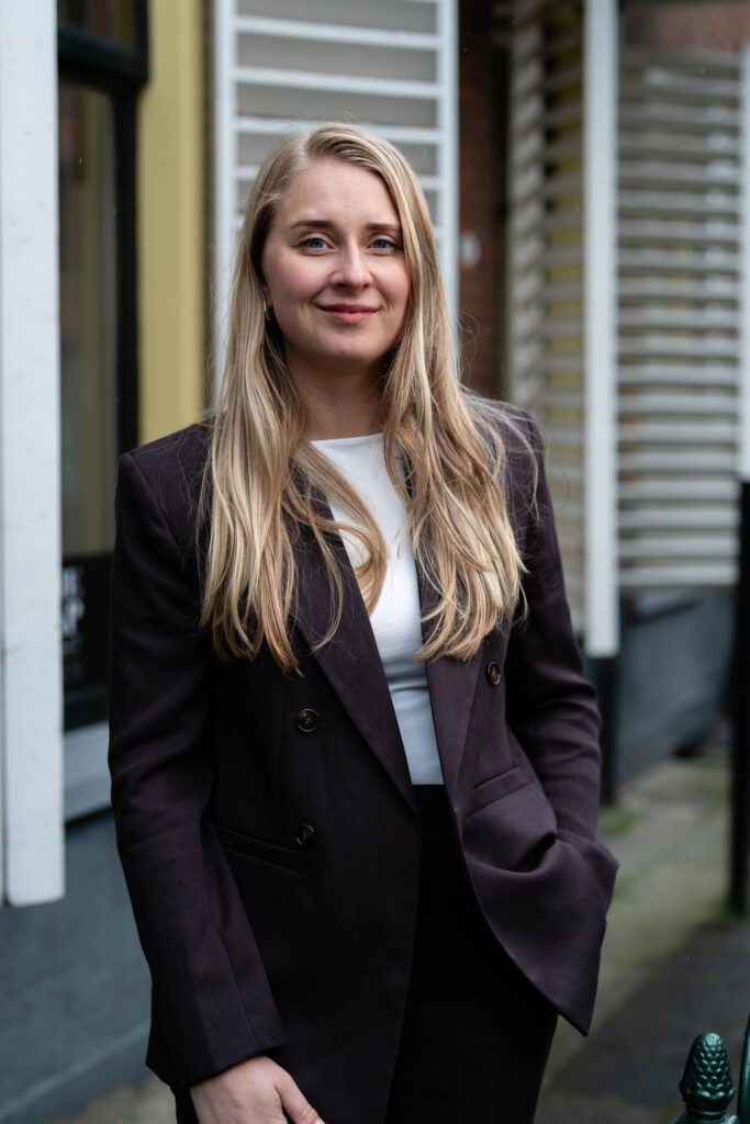 mw. mr. A (Anouk) Arends